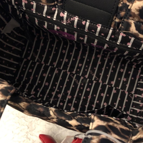 Luv Betsey by Betsey Johnson LBSIAN Quilted Leopard Satchel + Bag Charms NWT - Picture 12 of 16